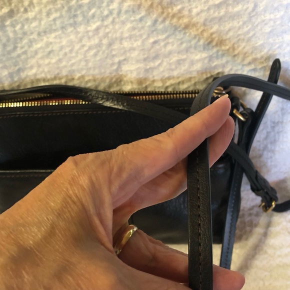 Dooney and Bourke Small Crossbody Bag in Black Florentine Leather. EUC - Picture 8 of 9